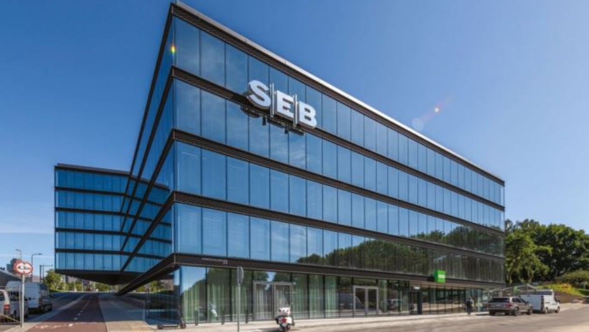 Vonios kambario sprendimai SEB banko pastate, Vilniuje
