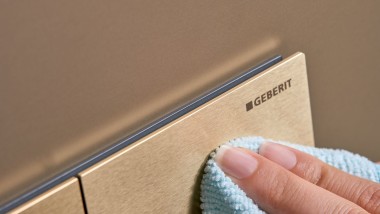 Geberit Sigma70 mygtukas su lengvai valomu paviršiumi