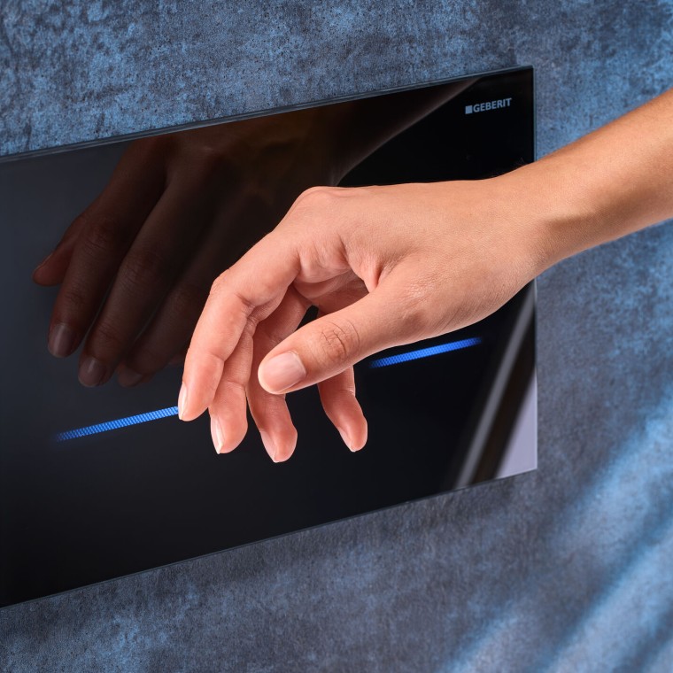 Bekontaktis Geberit Sigma80 vandens nuleidimo mygtukas