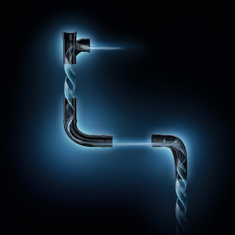 Hidrauliškai optimizuotas vandens srautas naudojant Geberit SuperTube jungiamąsias detales.