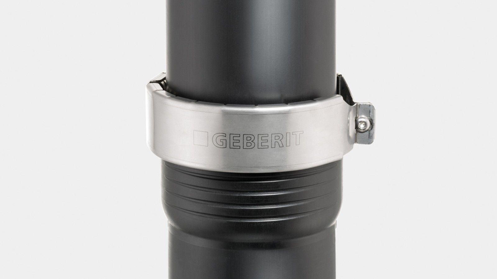 Silent-Pro tvirtinimo užspaudžiant sistema gali atlaikyti iki 2 barų vidinį slėgį naudojant Geberit sulaikomąjį tarpiklį