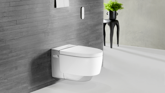 Chromo spalvos Geberit AquaClean Mera Comfort su Sigma70 nuotolinio valdymo pulteliu Chromo spalvos Geberit AquaClean Mera Comfort su Sigma70 nuotolinio valdymo pulteliu