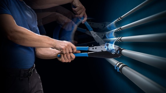 Geberit FlowFit: nebereikia keisti įrankių Geberit FlowFit: nebereikia keisti įrankių