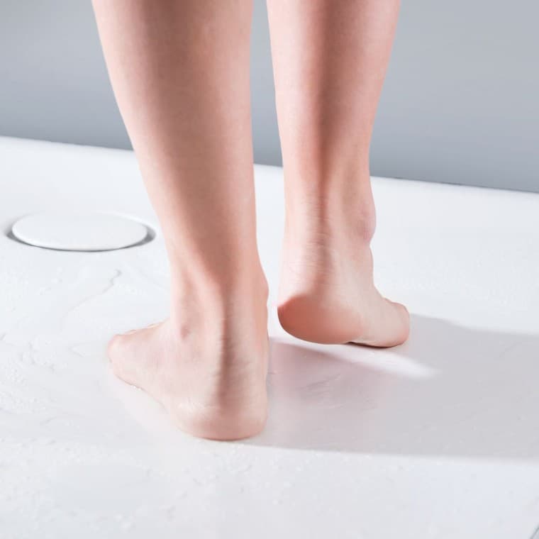 Setaplano su dviem kojelėmis Setaplano su dviem kojelėmis