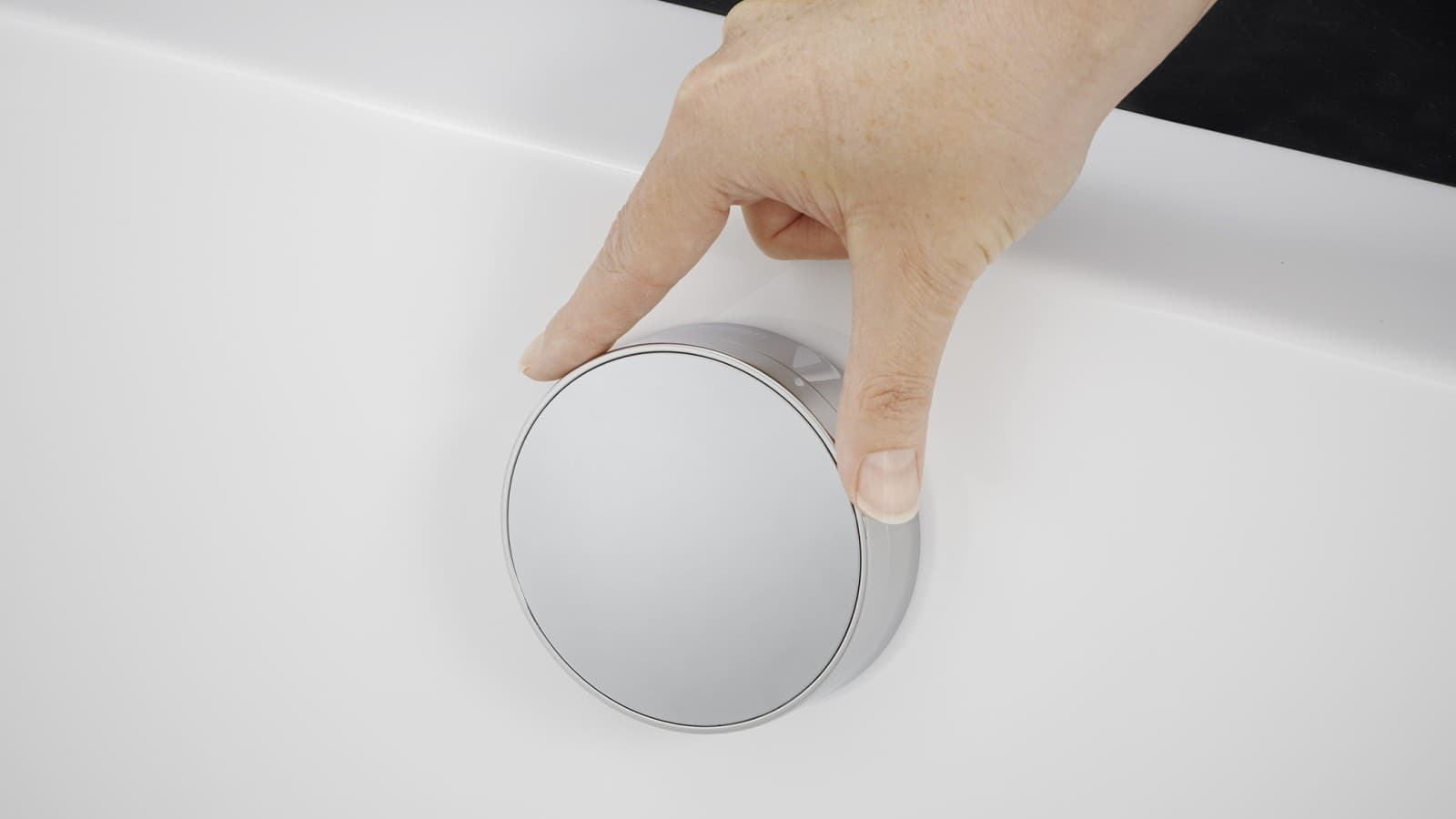 Vonios sifonas su pasukamąja rankena Vonios sifonas su pasukamąja rankena