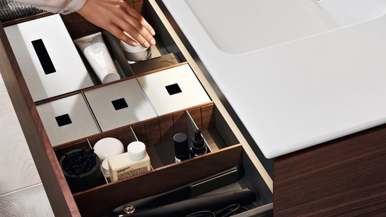 Geberit ONE į spintelę įmontuojamas praustuvas Geberit ONE į spintelę įmontuojamas praustuvas